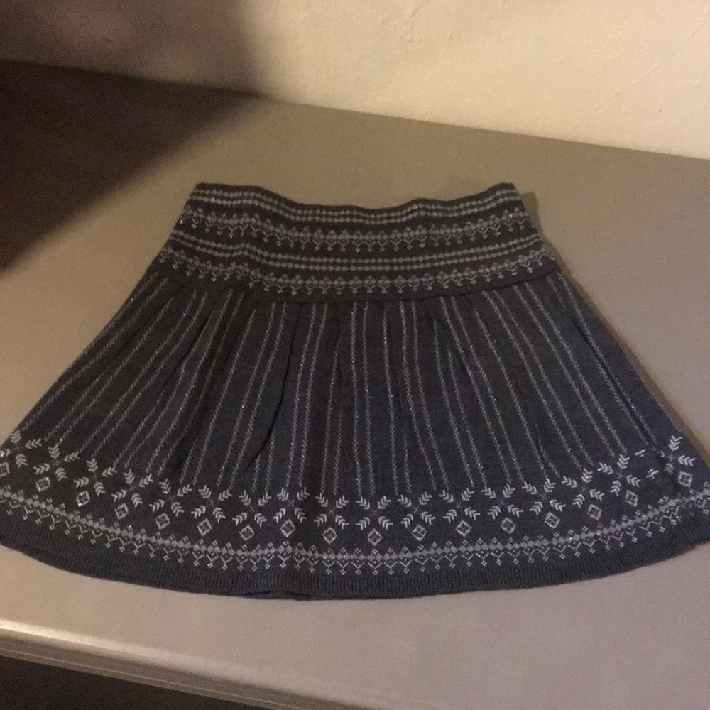 BEAUTIFUL CHRISTMAS THEMED SKIRT